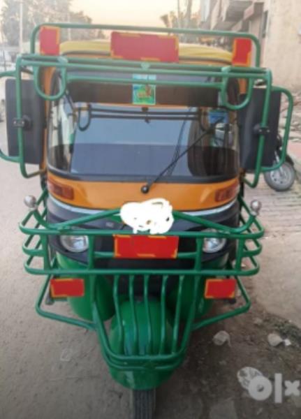 Bajaj RE